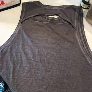 Lululemon crop muscle tank